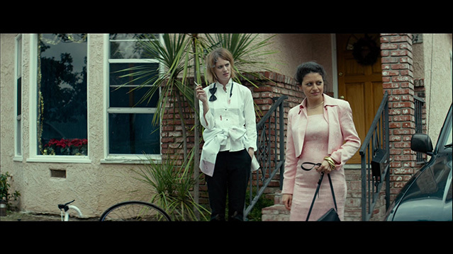 [伊兹大闹洛杉矶][BD-720P/1080P-MP4][英语中字][928MB/1.8GB][2018]